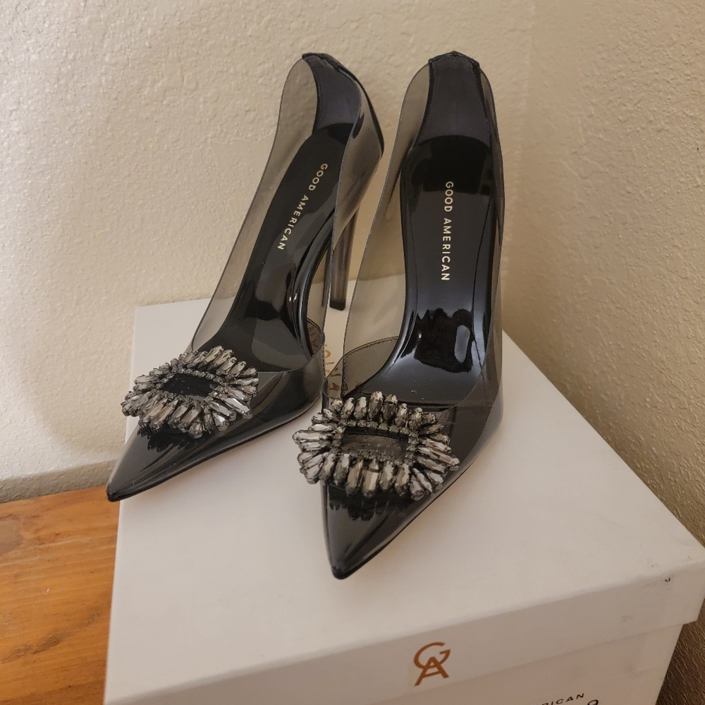 Good american Cinderella lucite pump